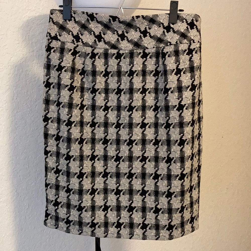 Vintage wool-blend houndstooth pencil skirt, EUC